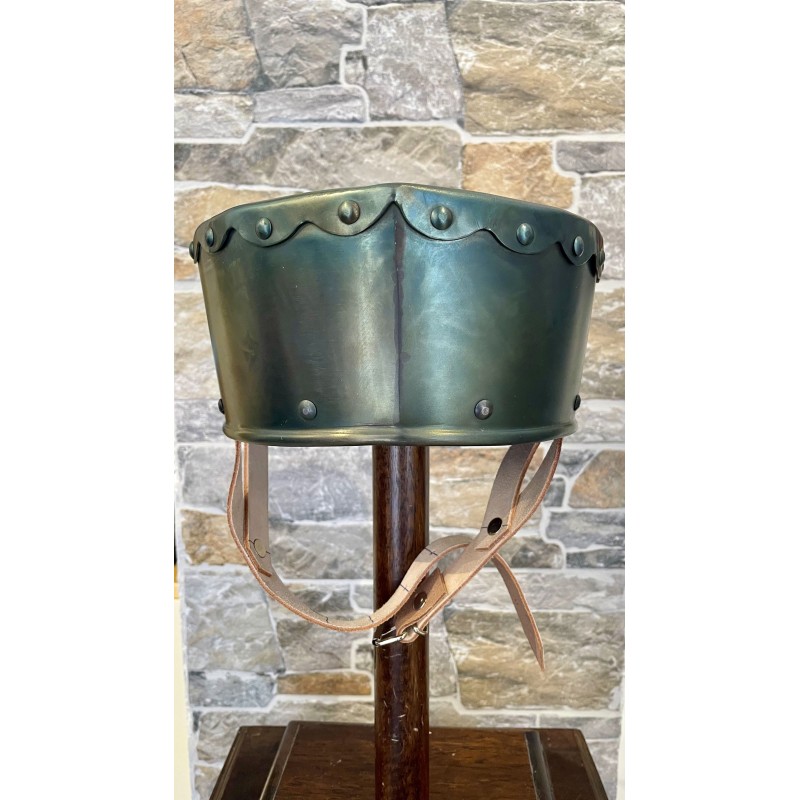 Casque de combat cylindrique