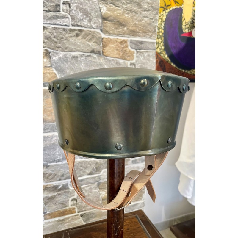 Casque de combat cylindrique