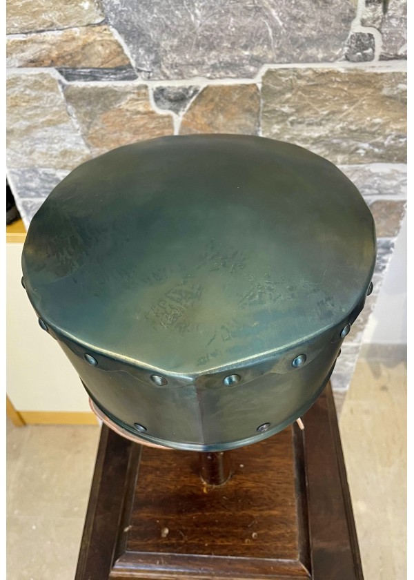 Casque de combat cylindrique