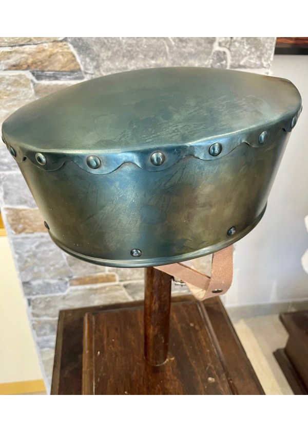 Casque de combat cylindrique