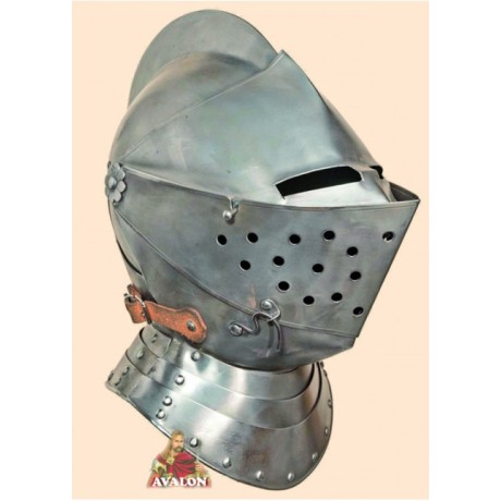 Casque de chevalier médiéval