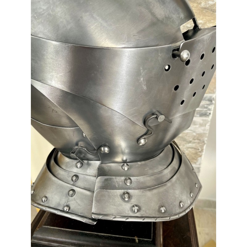 Armet français, Casque XVIe siècle