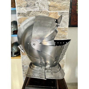 Armet français, Casque XVIe siècle
