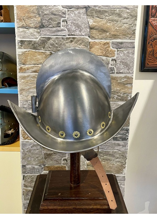 Casque Morion avec rosettes
