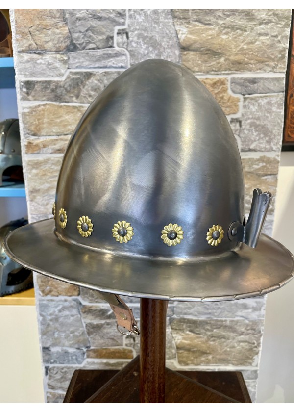 Cabasset Casque avec rosettes