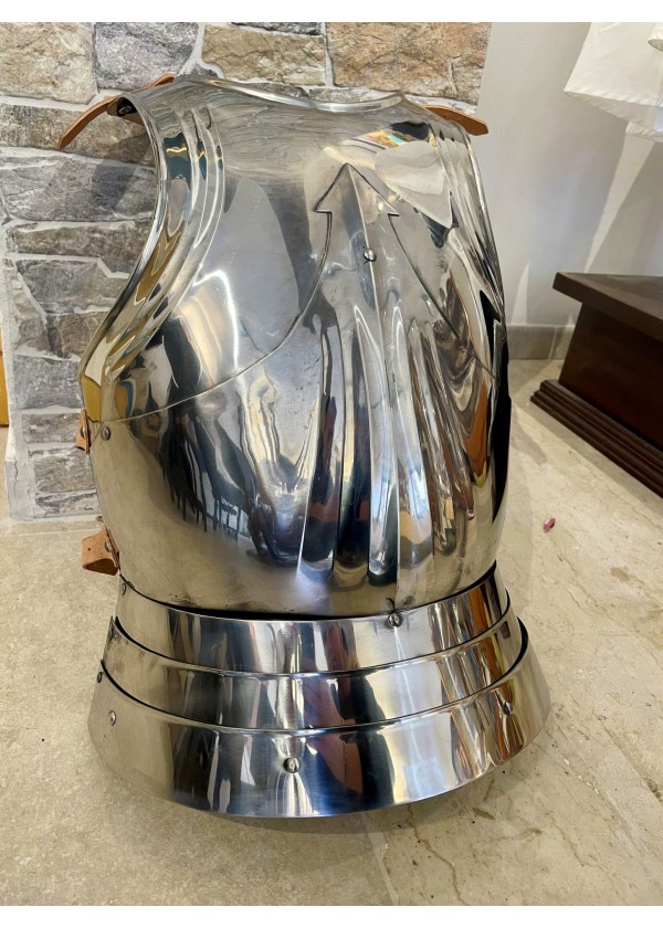 Cuirasse gothique artisanale