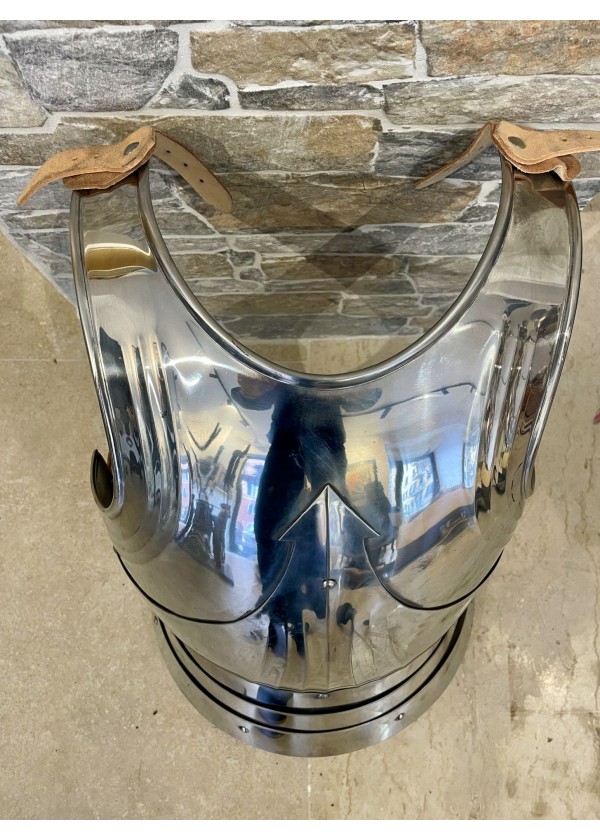 Cuirasse gothique artisanale