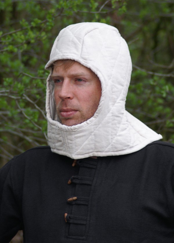 Cagoule rembourrée médiévaux