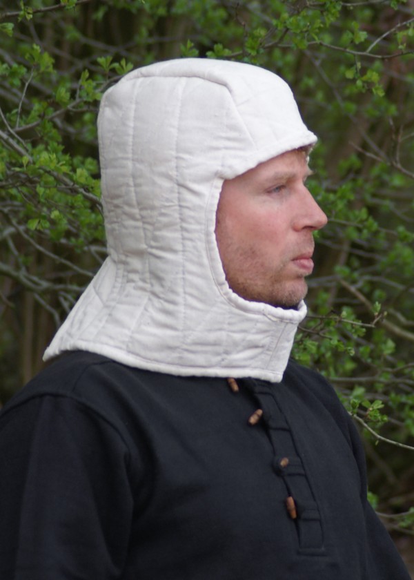 Cagoule rembourrée médiévaux