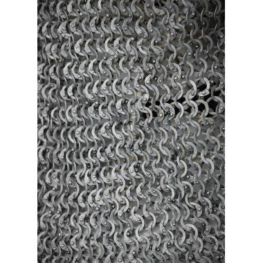 Camail médiéval avec protection, anneaux plats à têtes de rivets rondes