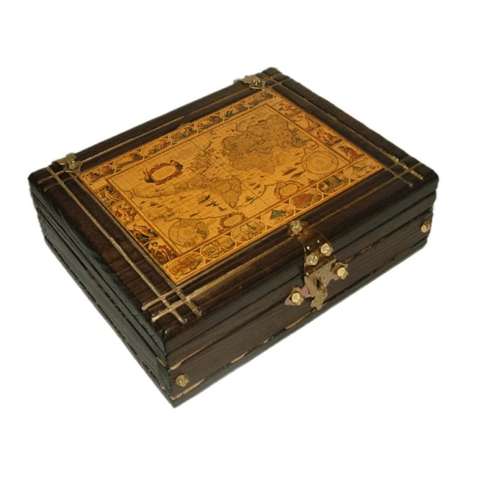 Grande bibliothèque avec carte