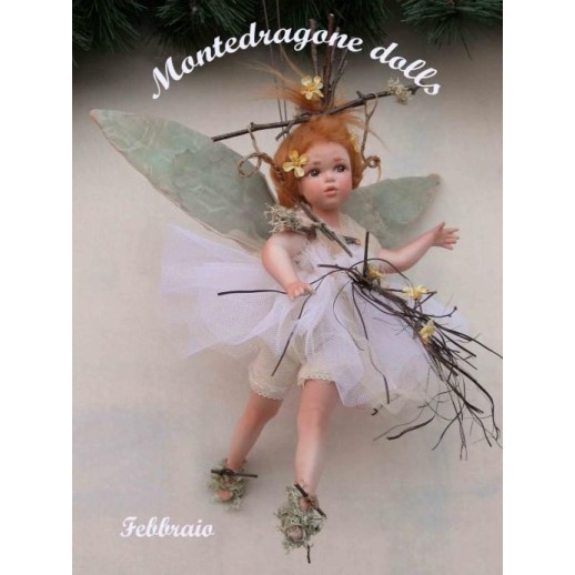 Fée Février, Poupée fée en porcelaine de 28 cm