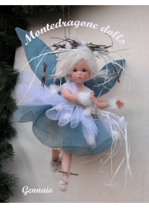 Fée Janvier, Poupée fée en porcelaine de 28 cm