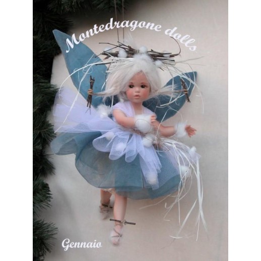 Fée Janvier, Poupée fée en porcelaine de 28 cm