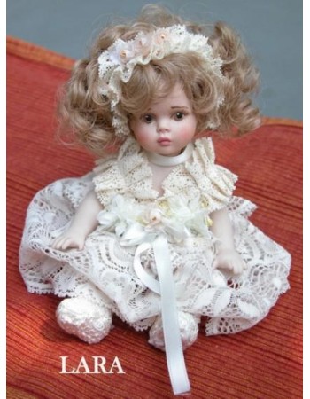 Poupée Porcelaine, Lara