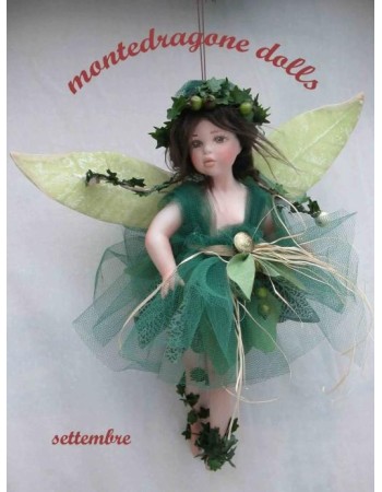 Fée Septembre, Poupée fée en porcelaine de 28 cm