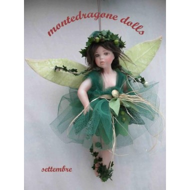 Fée Septembre, Poupée fée en porcelaine de 28 cm