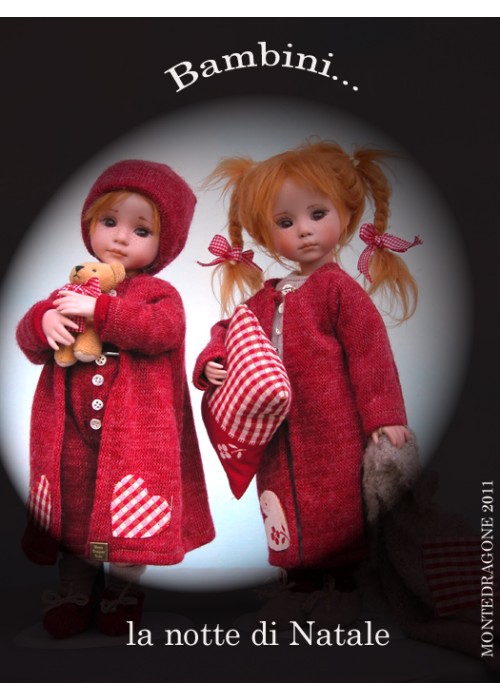 Les enfants à Noel - Poupée à Collectionner - Hauteur 29 cm