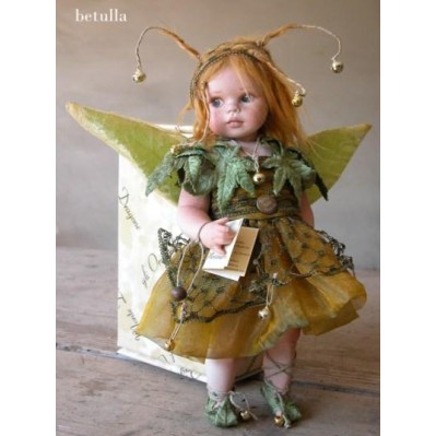 Fée Bouleau - Poupée fée en porcelaine de 30 cm