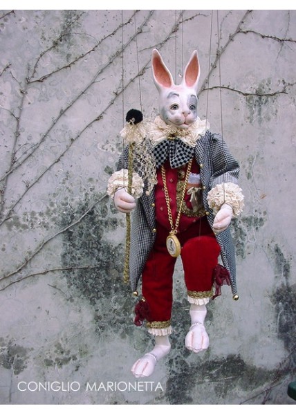 Poupée Lapin, Marionnette