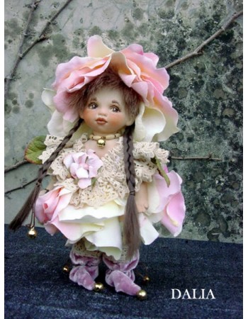 Poupée Fée Dahlia Rose, Collection de poupée fée en porcelaine