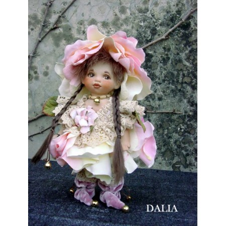 Poupée Fée Dahlia Rose, Collection de poupée fée en porcelaine