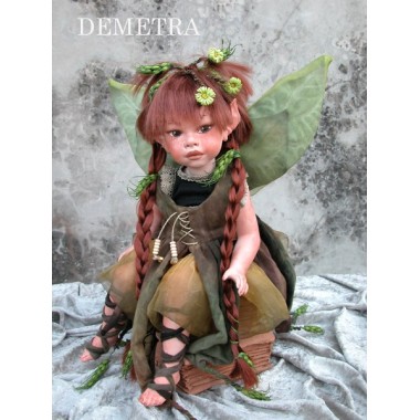 Fée Demetra, Poupée fée en porcelaine de 36 cm