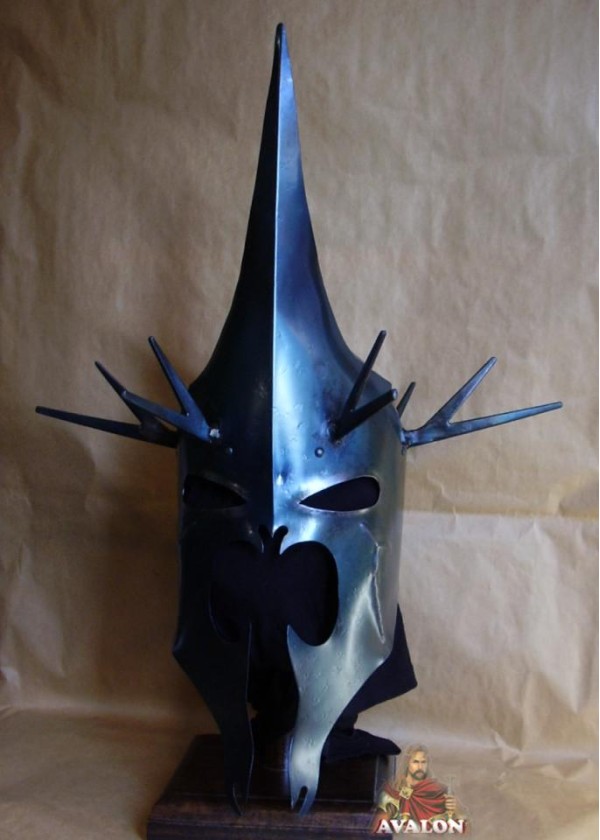 Casque Roi-Sorcier d'Angmar