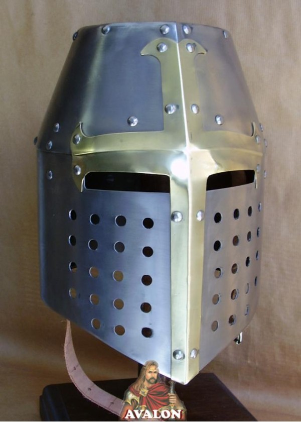 Heaume templier, Heaume Templier Croisé