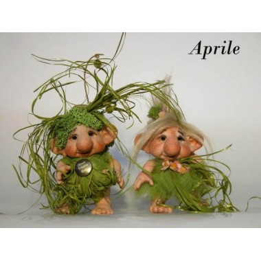 Poupée Porcelaine Elfe, Trugg des mois