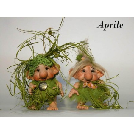 Poupée Porcelaine Elfe, Trugg des mois