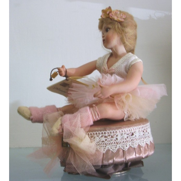 Poupée Porcelaine, Luisa ballerine avec Carillon