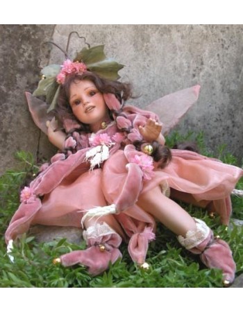 Fée Peonia, Poupée fée en porcelaine de 36 cm
