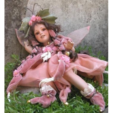 Fée Peonia, Poupée fée en porcelaine de 36 cm
