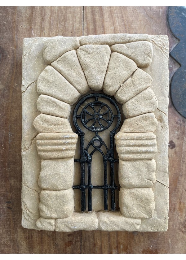  Tuile avec portail templier 20 x 15 cm