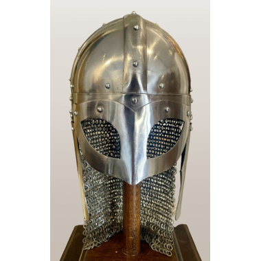 Casque viking à cotte de mailles rivetée