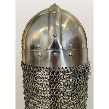 Casque viking à cotte de mailles rivetée