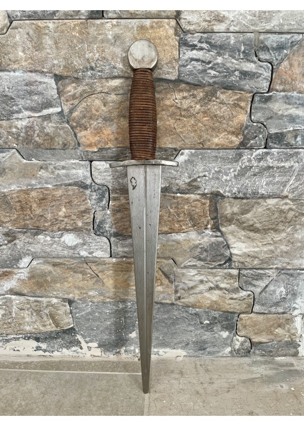 Dague de combat médiévale SK-A