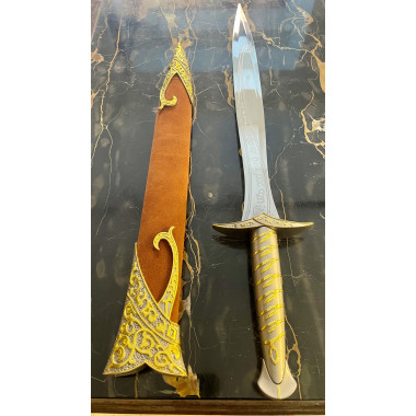 Dard de Frodon avec fourreau