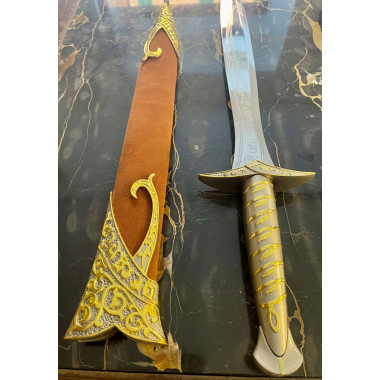 Dard de Frodon avec fourreau