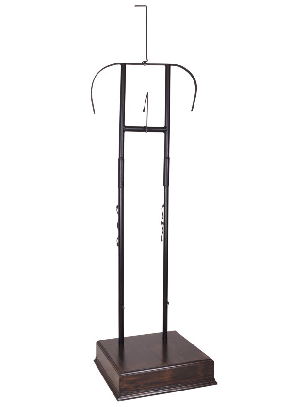 Support d'armure universel en métal avec un socle en bois foncé